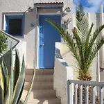 Very Spacious And Well Equipped Near The Sea Διαμέρισμα