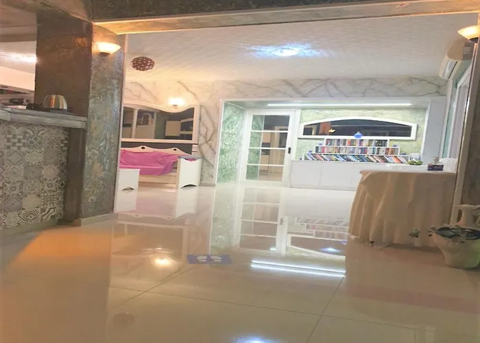 Very Spacious And Well Equipped Near The Sea Appartement