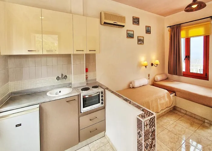 Very Spacious And Well Equipped Near The Sea