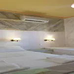 Very Spacious And Well Equipped Near The Sea アパート *